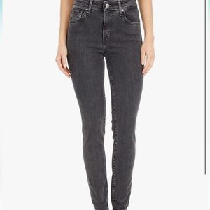 Levi’s 721 High Rise Skinny Jeans